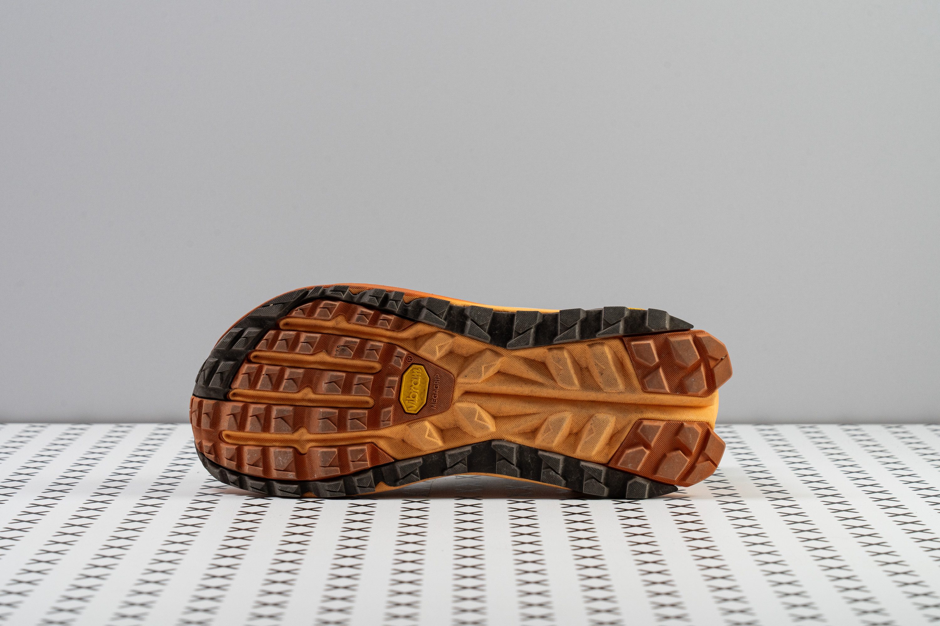 Altra Olympus 6 lugs pattern