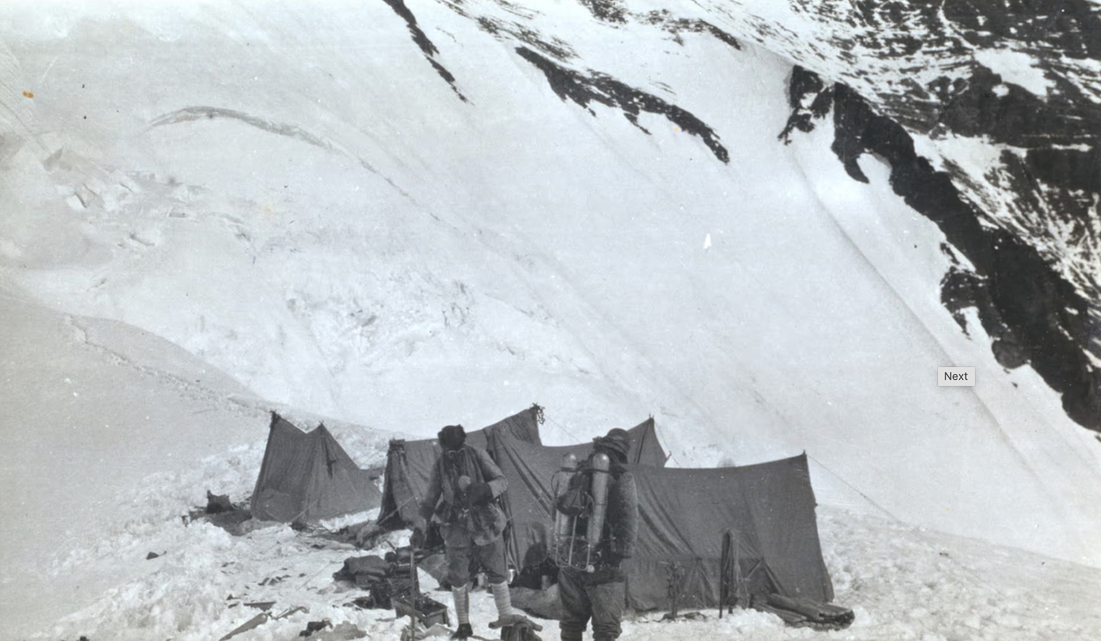 Irvine và George Mallory được cho là đã thiệt mạng ở Everest nhưng không rõ liệu 2 người đã lập kỷ lục chinh phục đỉnh núi hay chưa