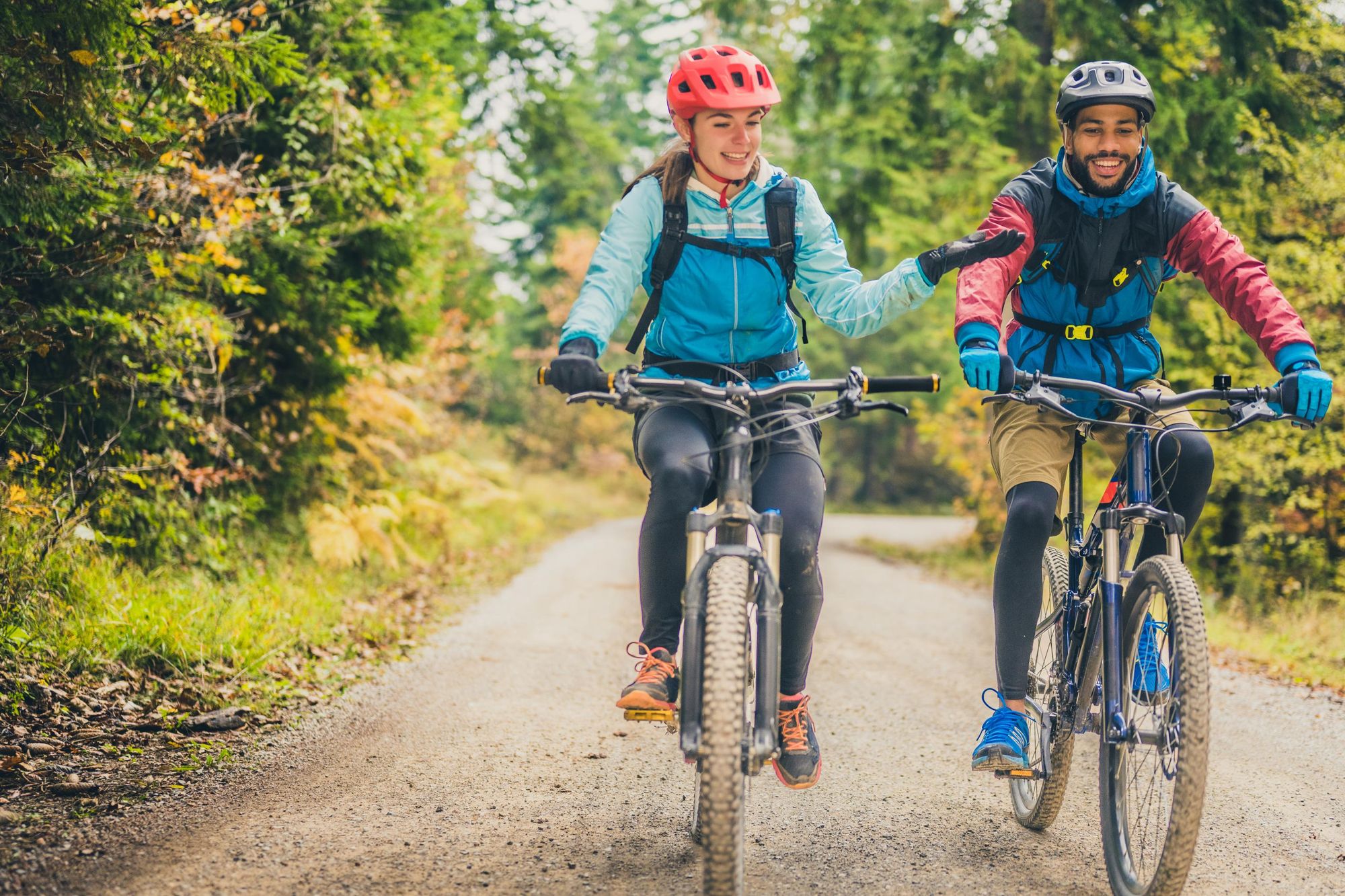 What are the Benefits of Going on a Group Cycling Trip?