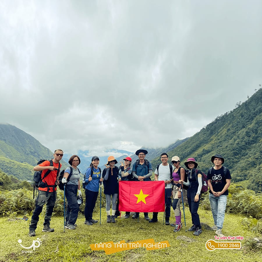 Review tour leo núi Tà Chì Nhù 2N3D (2979m) TravelUp- Khám phá thiên đường mây 