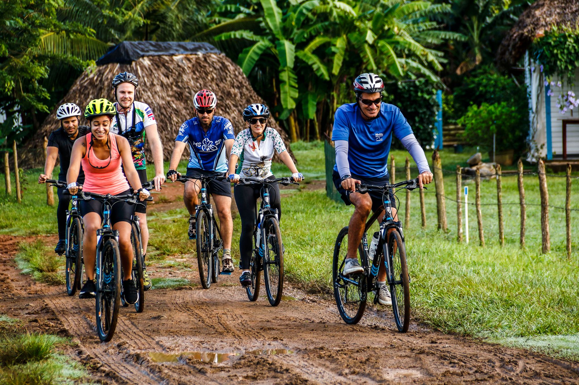 Cycling through the backroads of Cuba. Photo: Cubania.