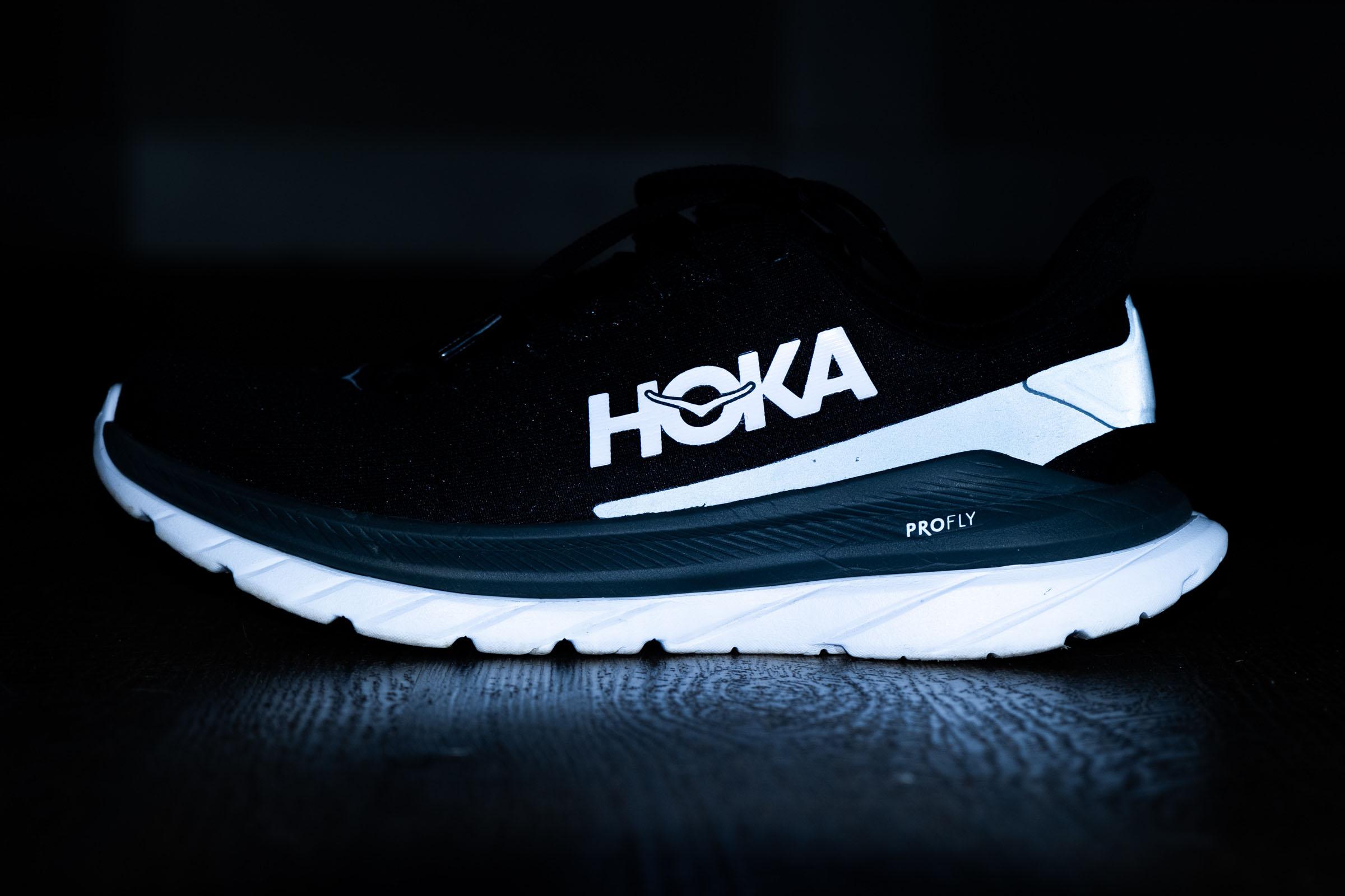 Reflective elements on Hoka Mach 4