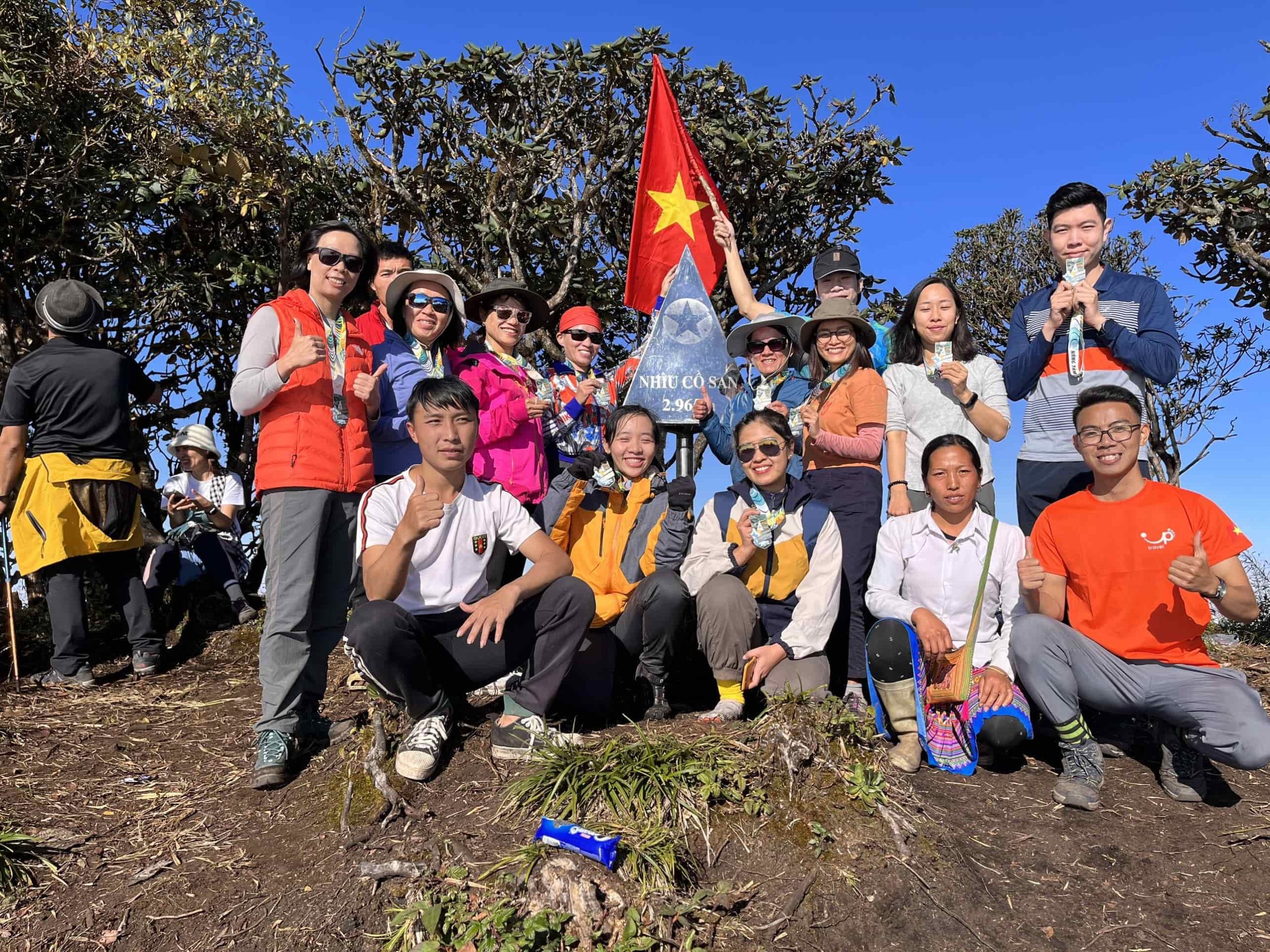 REVIEW TOUR TREKKING NHÌU CỒ SAN 2N1Đ ( 2965M)- TRAVELUP